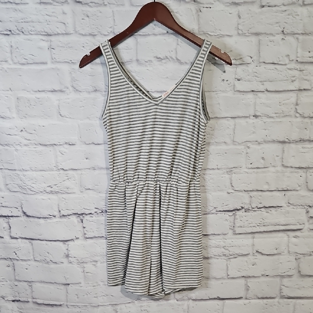 ROMWE Striped Jumpsuit in Gray and White
